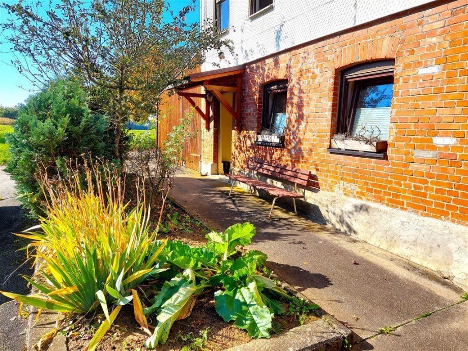 Gesch�tzter Hauseingang Ostseite Bauernhaus Schorndorf , W�rtt