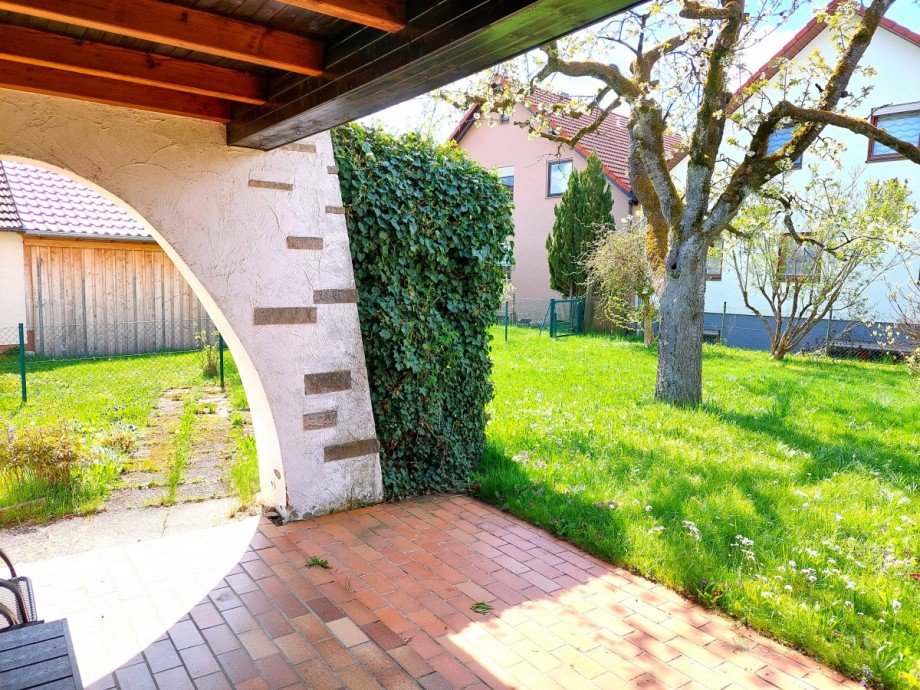 �berdachte Gartenterrasse Einfamilienhaus Adelberg