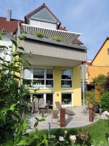 S�dwestseite mit Garenterrasse und Balkon Schickes Haus in sonniger Wohnlage! Inkl. Einbauk�che, Garage u. Sauna!