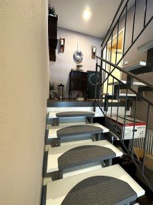 Reizvolle Splitt-Level-Bauweise! Schickes Haus in sonniger Wohnlage! Inkl. Einbauk�che, Garage u. Sauna!