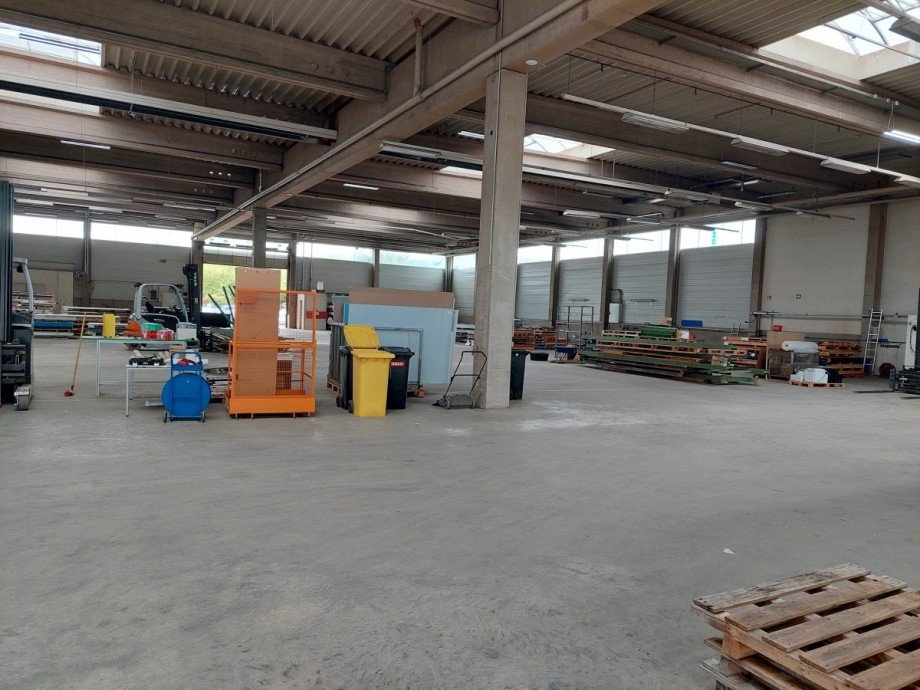 Lager-/ Produktionsfl�chen Halle / Lager / Produktion Schorndorf
