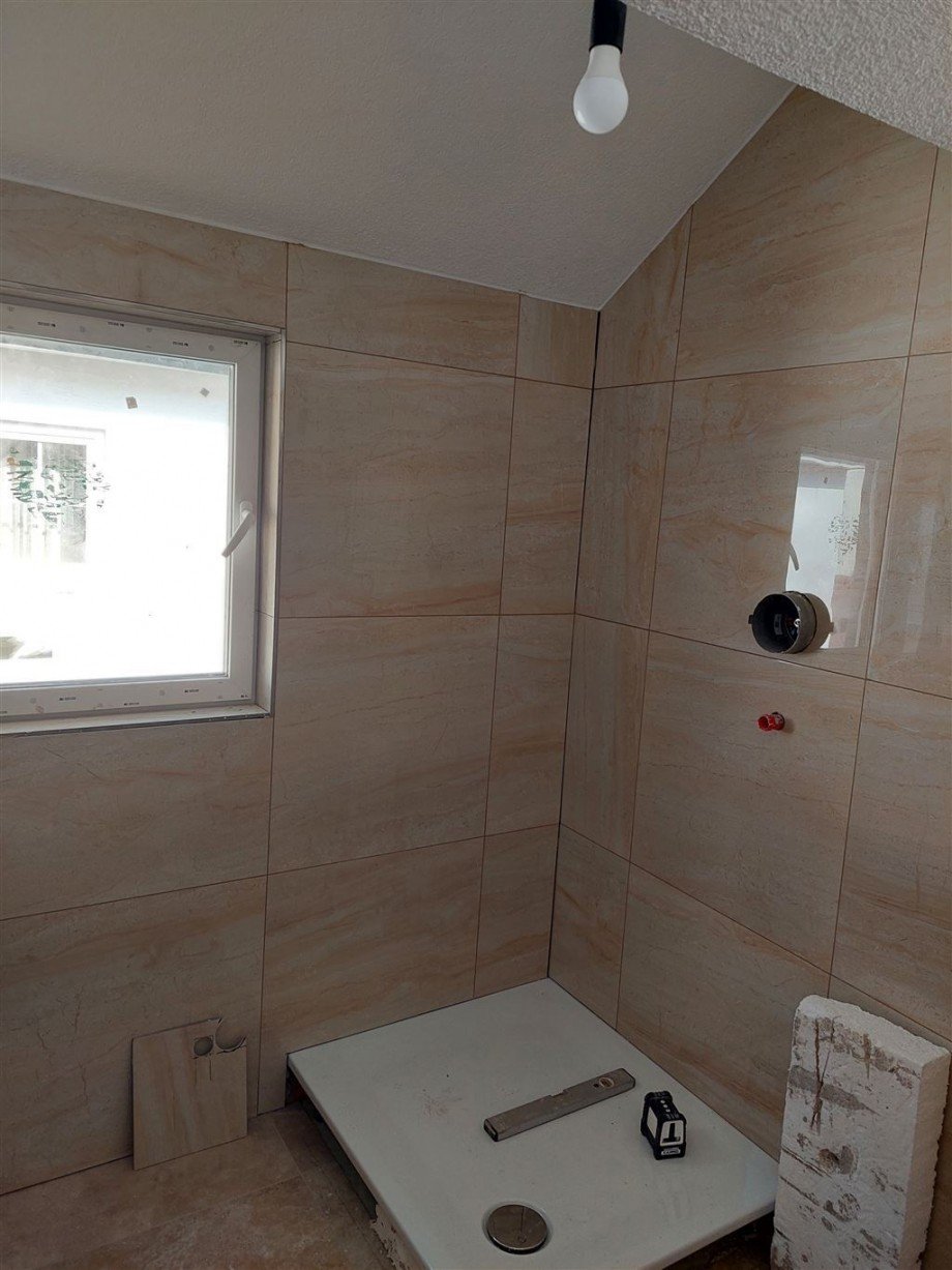 Duschbad mit WC Dachgeschosswohnung Welzheim