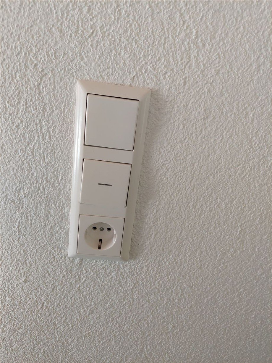 Elektroschalter auf Rauhputz Dachgeschosswohnung Welzheim