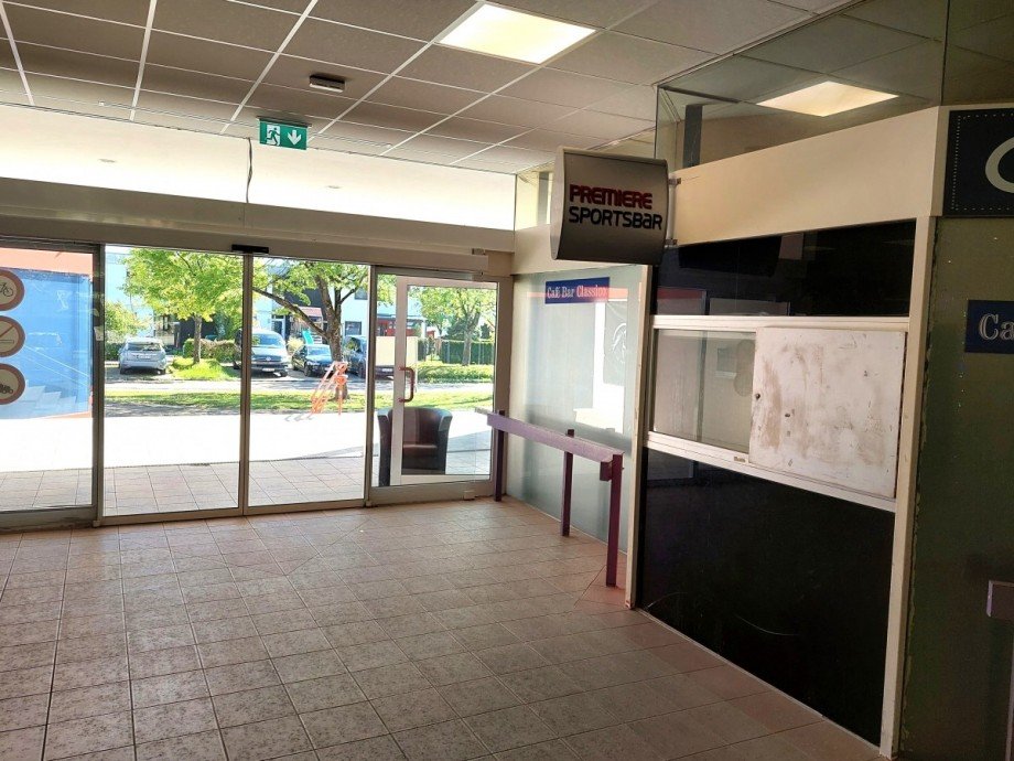 Zugang in Gewerbeanlage Gastgewerbe Schw�bisch Gm�nd