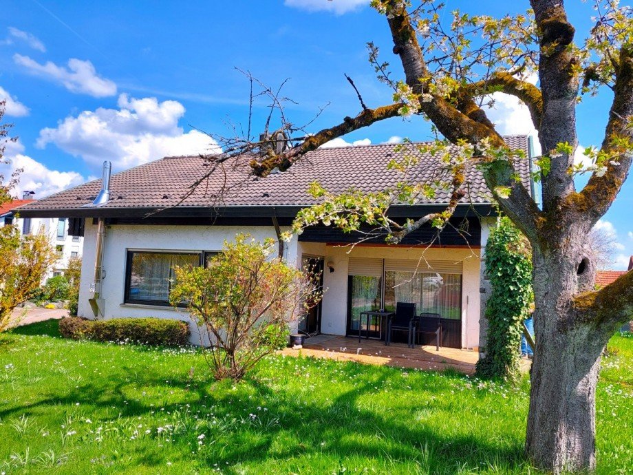 Einfam.-Haus mit tollem Garten Einfamilienhaus Adelberg