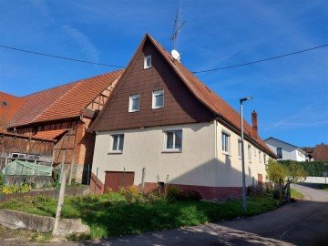 Hauptbild *Gleich einziehen!* Ehem. Bauernhaus, 5 Zi., DG ausbauf�hig! Gew�lbekeller u. ehem. Stall!