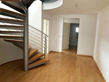 Hauptbild *VERMIETET-VERMIETET!* Sonnige 4,5 Zi.-DG-Mais.-Whg.!*