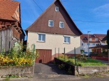 Bauernhaus *Gleich einziehen!* Ehem. Bauernhaus, 5 Zi., DG ausbauf�hig! Gew�lbekeller u. ehem. Stall!