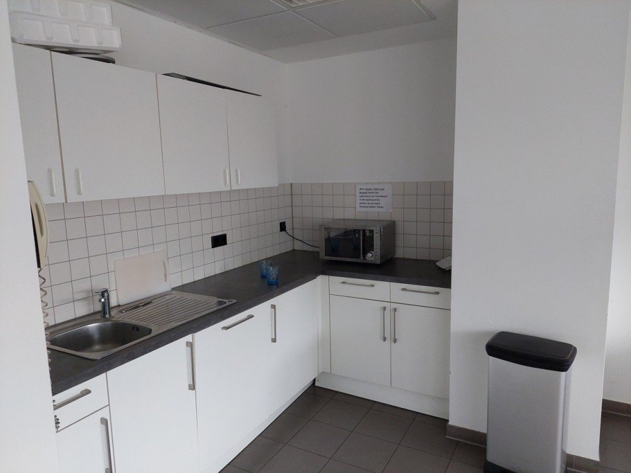 K�che u. Sozialr�ume Halle / Lager / Produktion Schorndorf